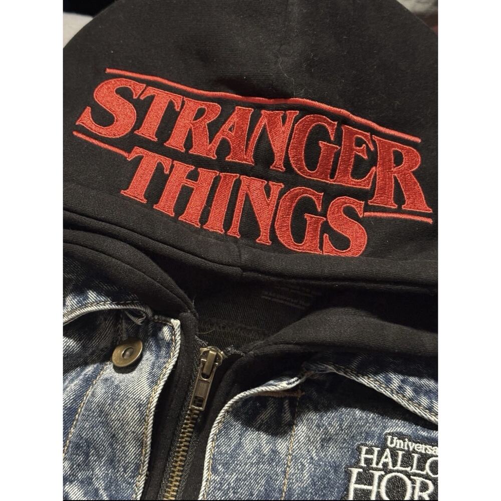Universal Halloween Horror Nights 2023 Stranger Things Jean Hoodie Jacket Large - Picture 3 of 8